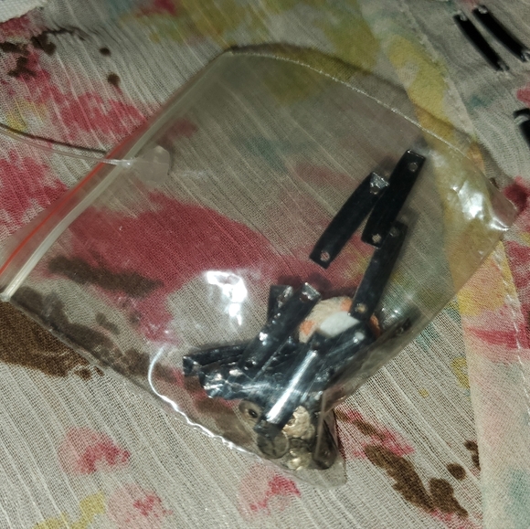 New Women's Pins and Needles Beaded & Sequin Summer Floral Watercolor Blouse Top - Picture 8 of 8